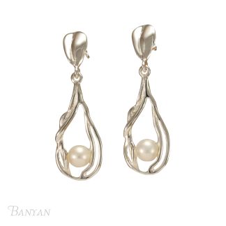 Banyan Jewellery Freshwater Pearl Earrings in Fluid Silver Setting