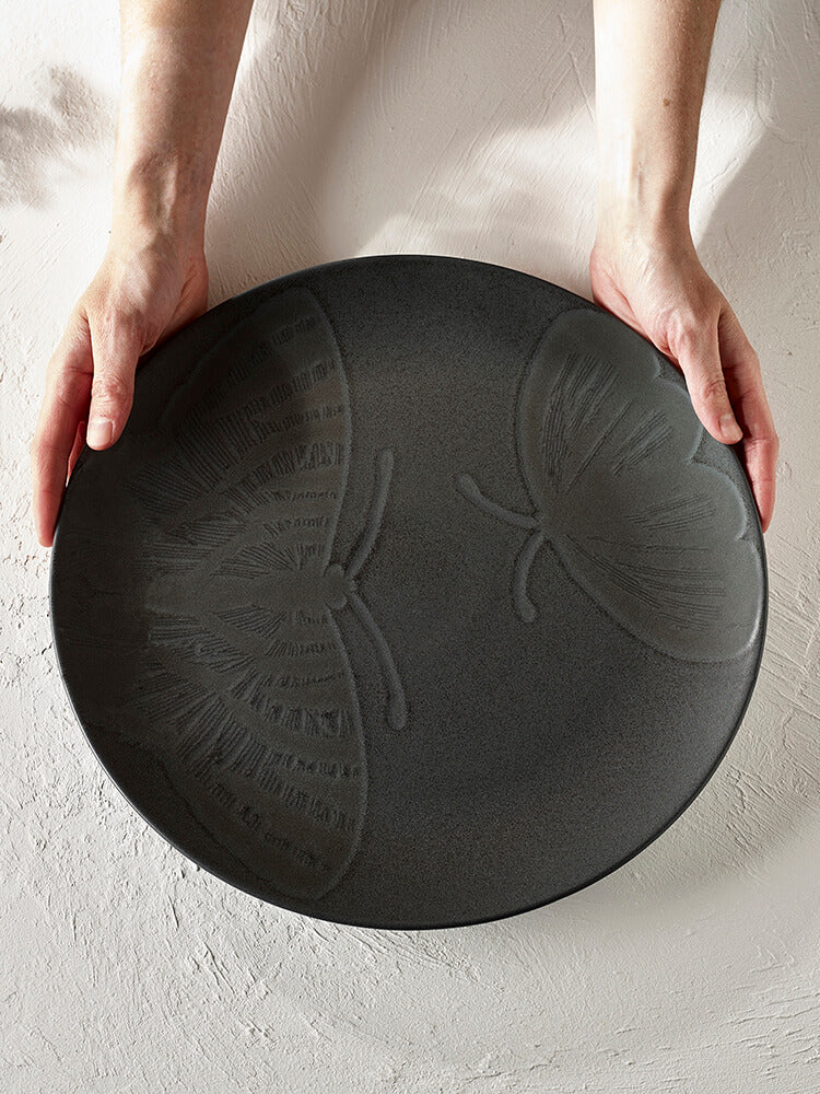 Kew Gardens Living Jewels Black Charger Plate