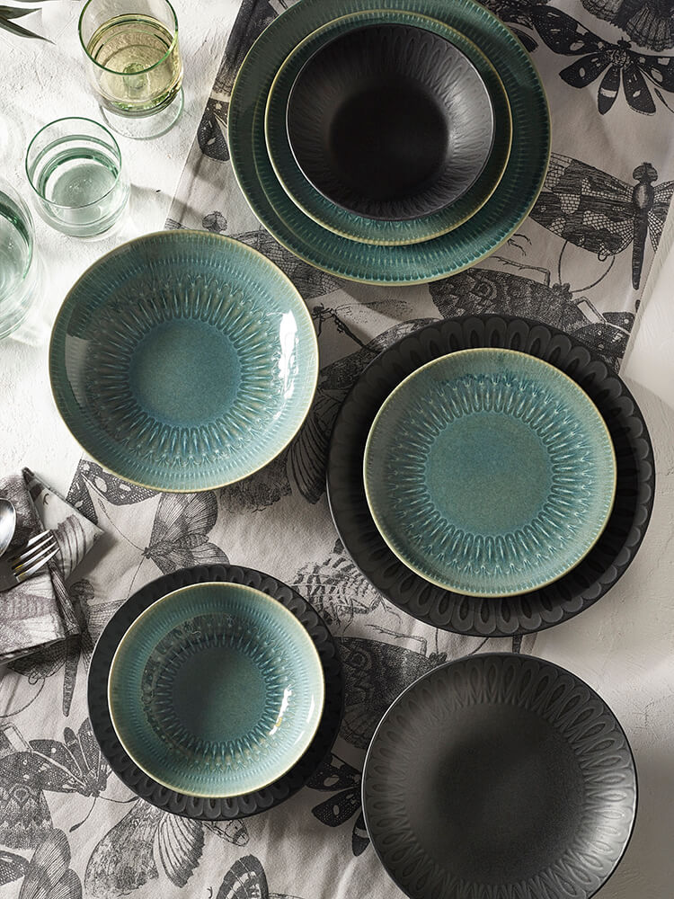 Kew Gardens Living Jewels Table Runner - Image 4